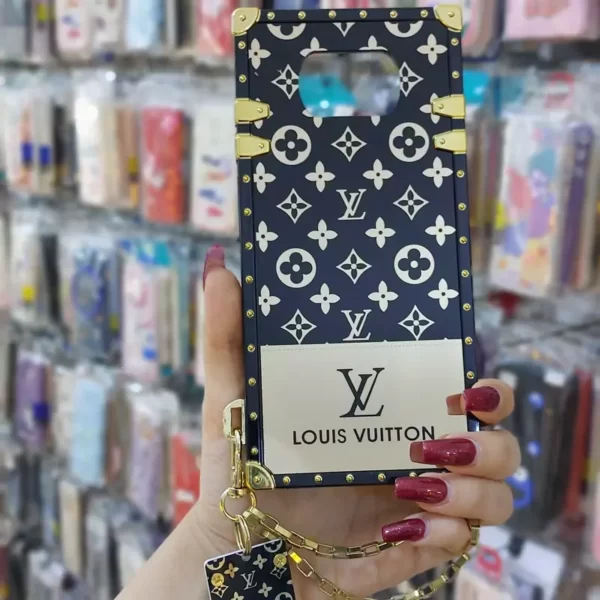 غیرفعال قاب گوشی Poco x3 pro گارد صندوقی LV آویز دار قاب پوکو کد3689