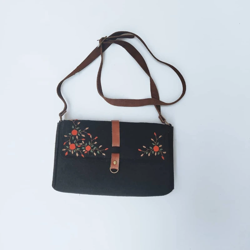 کیف رودوشی نمدی کد 675 کدm15205