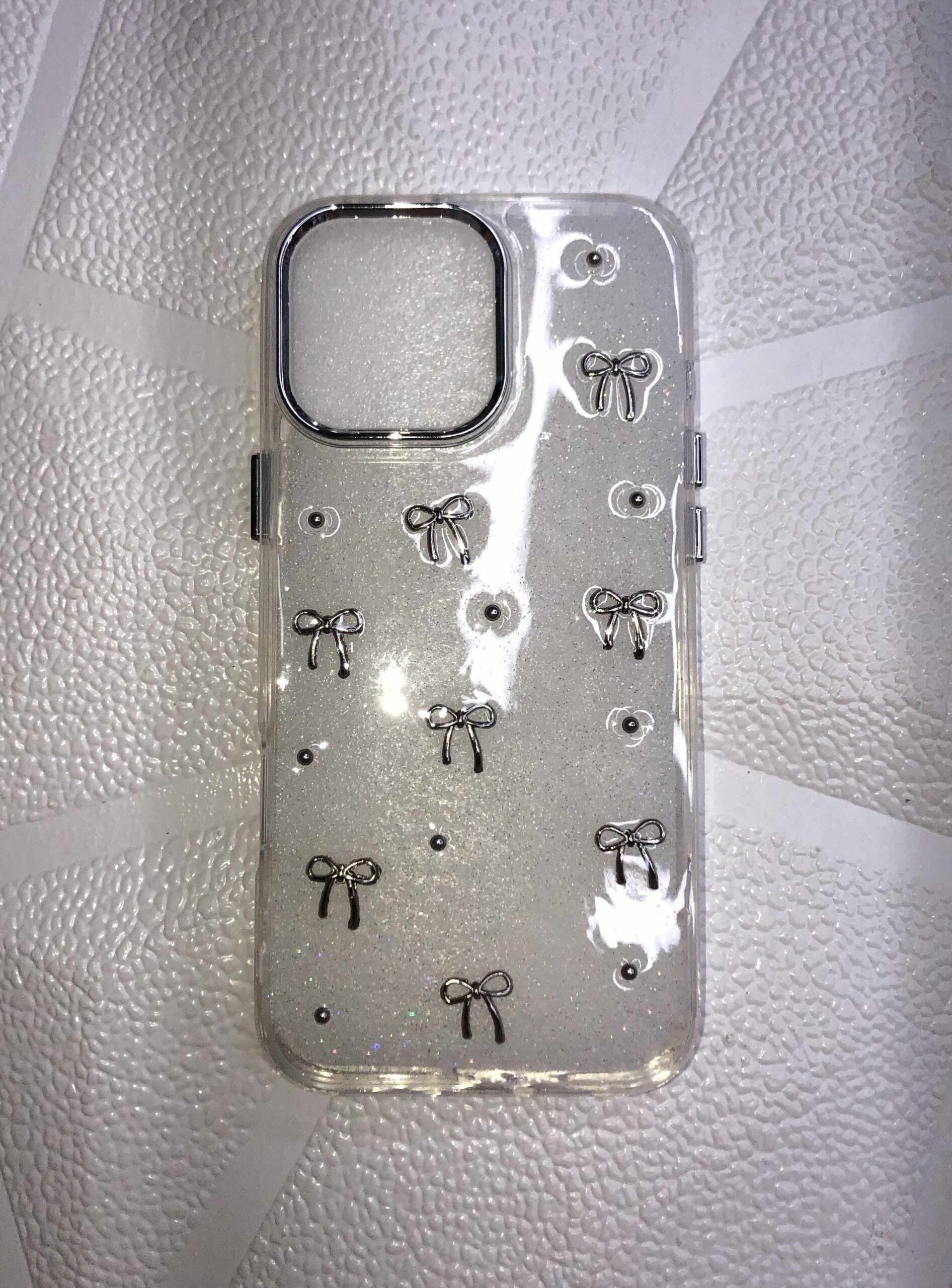 کاور پاپیونی شاین دار برای گوشی IPHONE 16 PRO MAX کدm18399