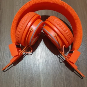 هدفون بلوتوثی نیا مدل Q8-851S بدون قابلیت نویز کنسلینگ، درگاه شارژ Micro USB، دارای کنترل‌کننده صدا و مکالمه کد m23398
